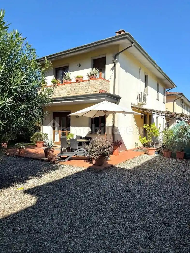 Villa in vendita a Lucca