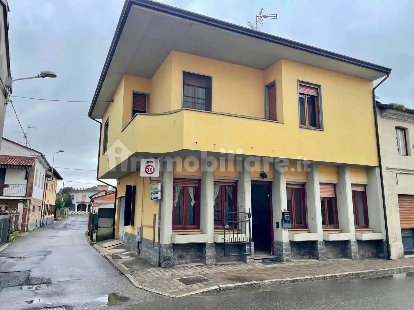 Appartamento in vendita a Lungavilla