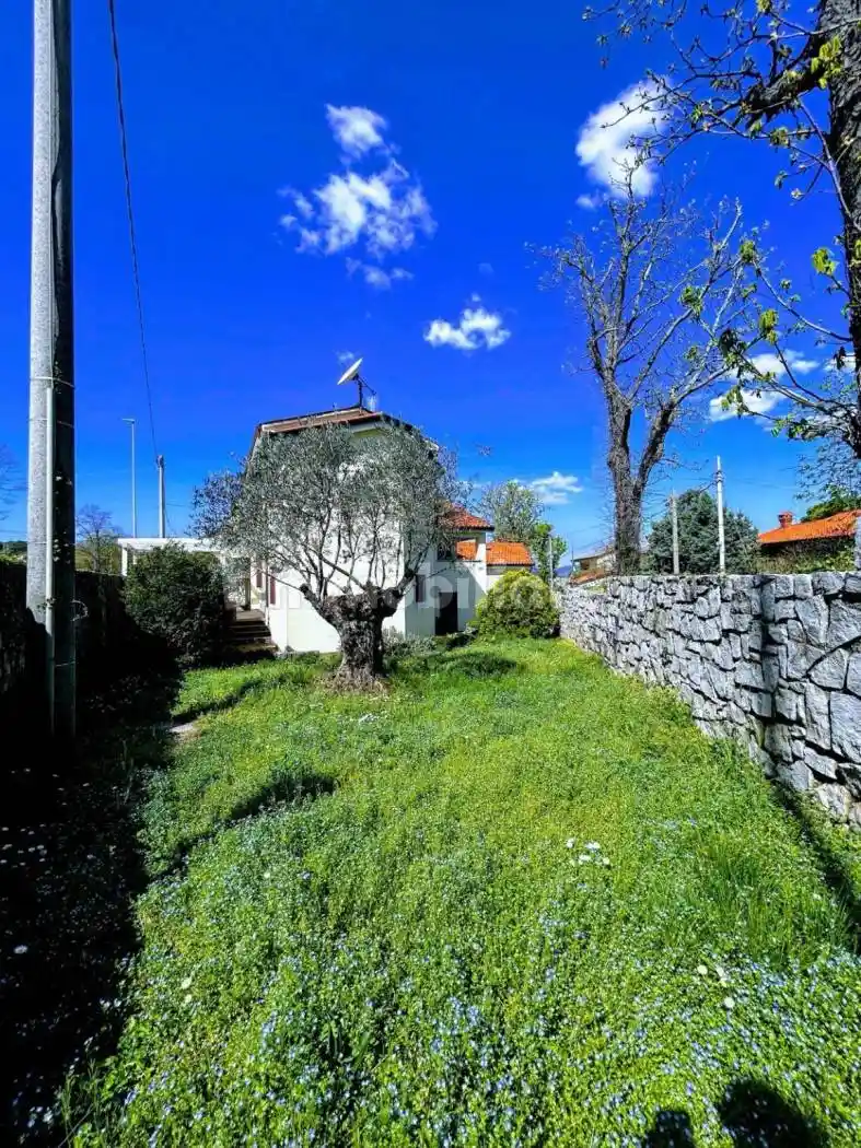 Casa indipendente in affitto a Duino-Aurisina