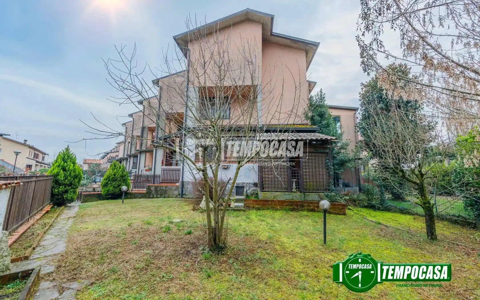 Casa indipendente in vendita a Lacchiarella