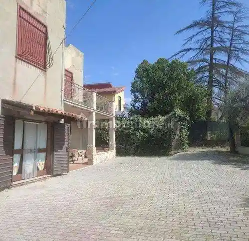 Villa in vendita a Regalbuto