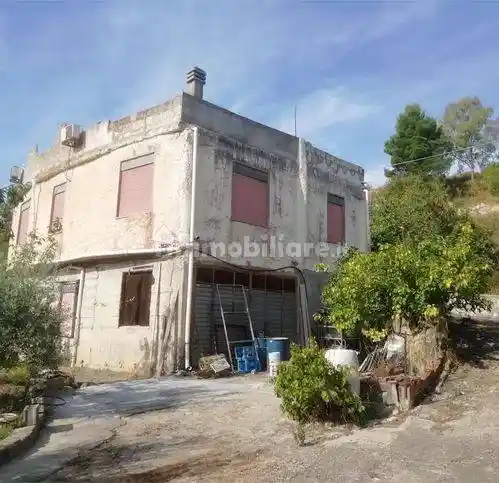 Villa in vendita a Caltanissetta
