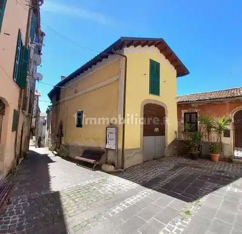 Appartamento in vendita a Olevano Romano