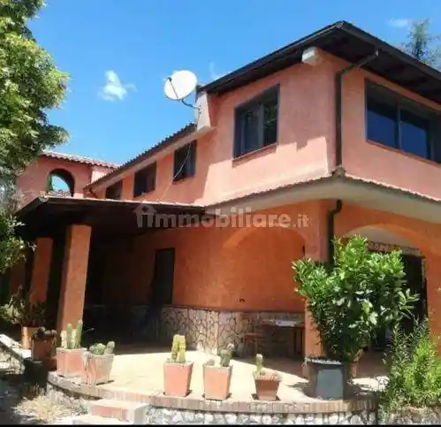 Villa in vendita a Olevano Romano