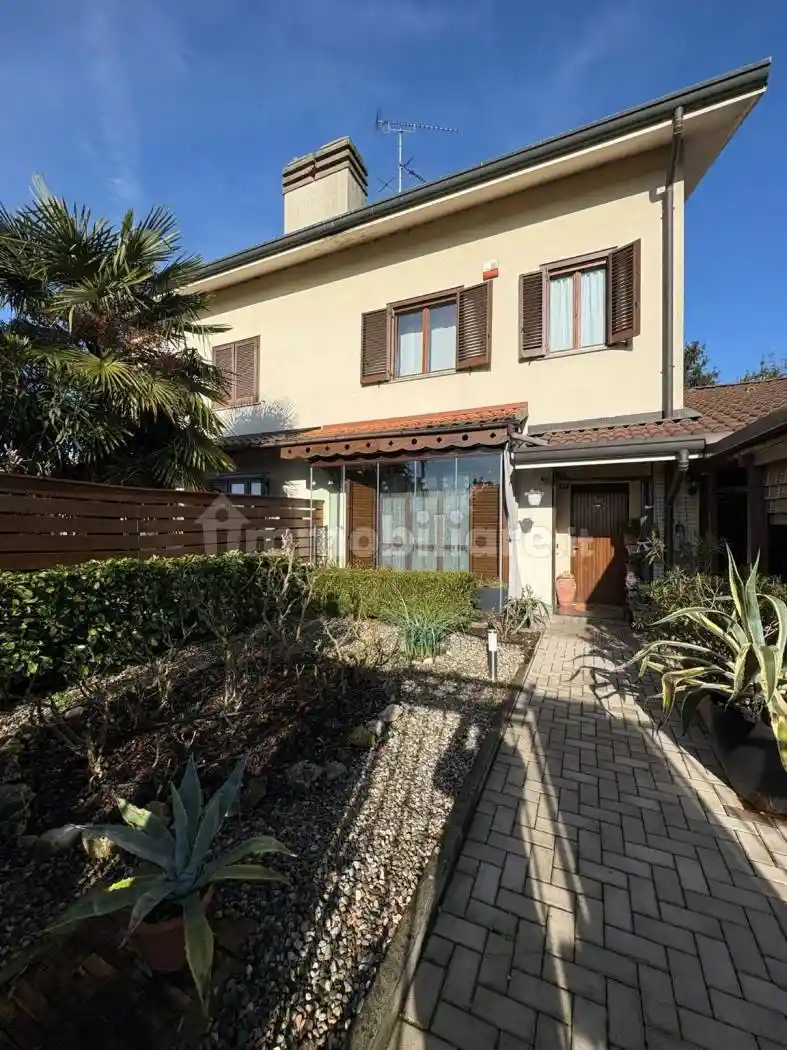 Villetta a schiera in vendita a Locate di Triulzi