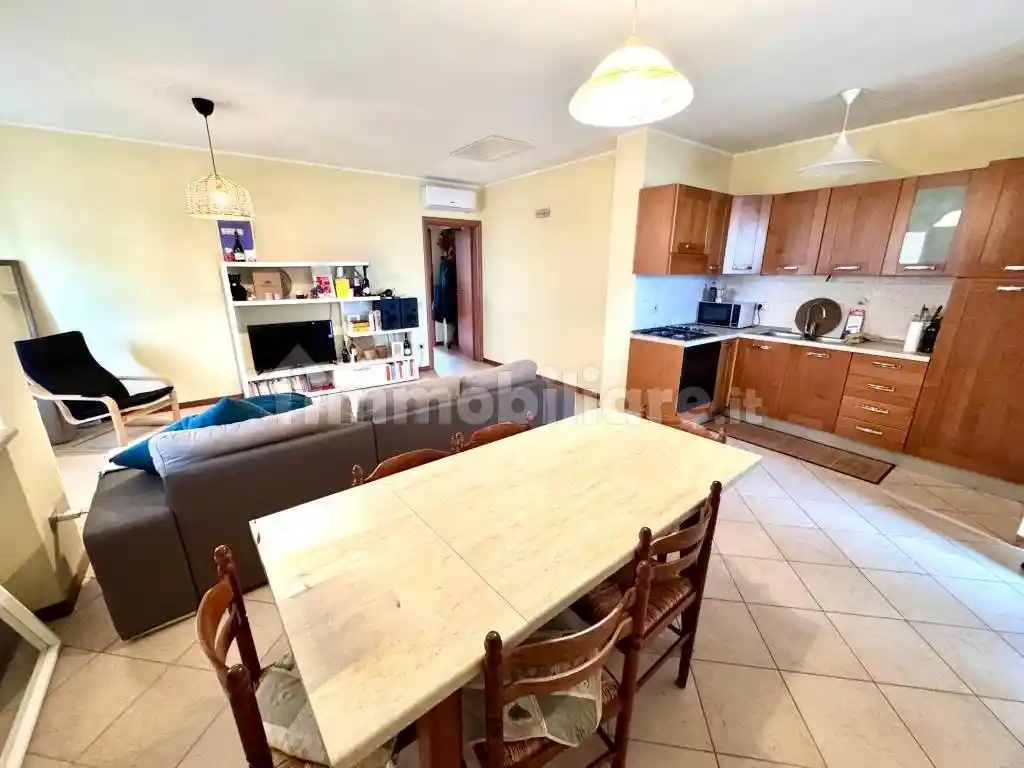 Appartamento in vendita a Caprino Veronese