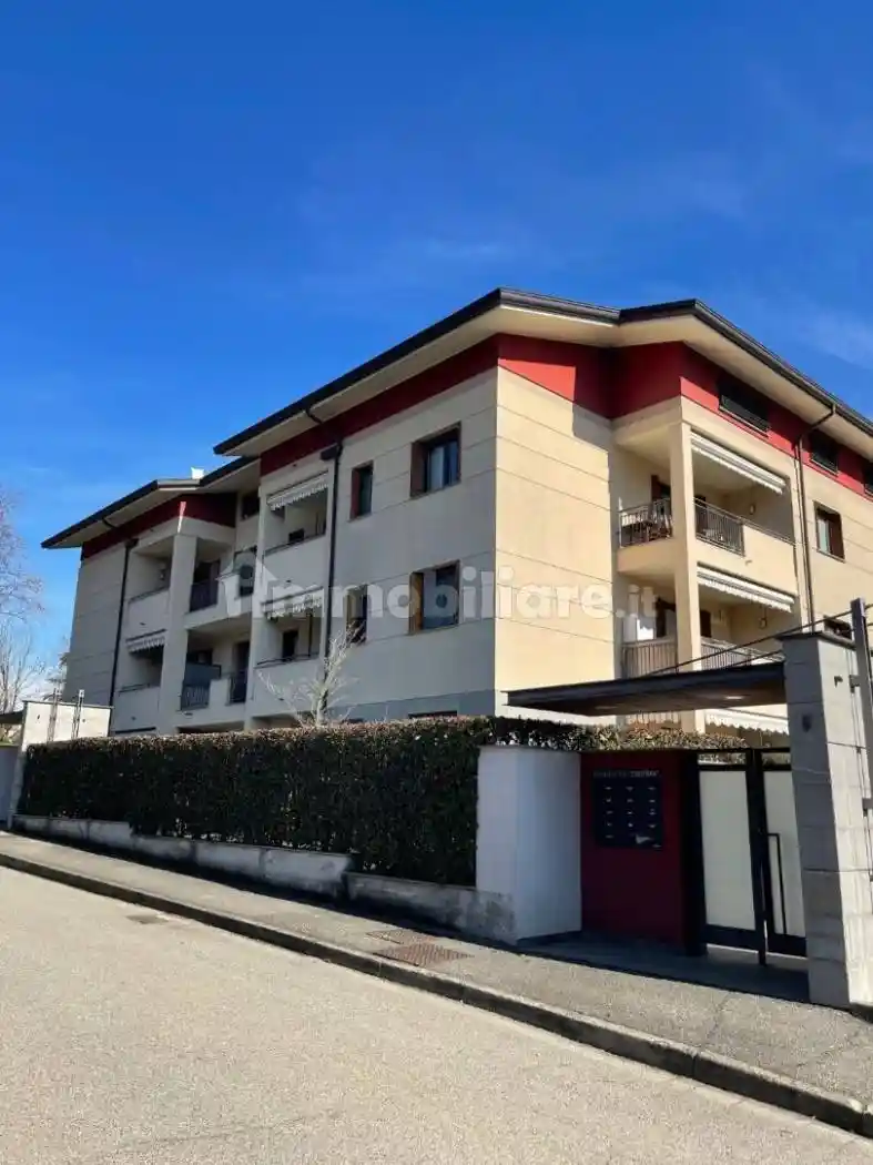 Appartamento in vendita a Lesmo