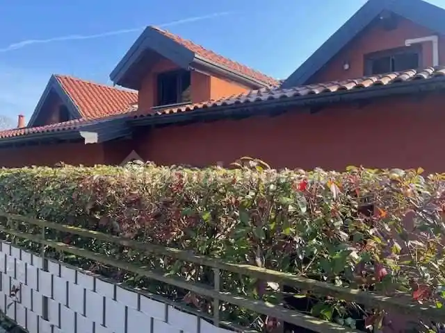 Appartamento in affitto a Azzate