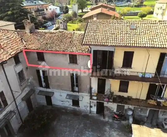 Appartamento in vendita a Erba