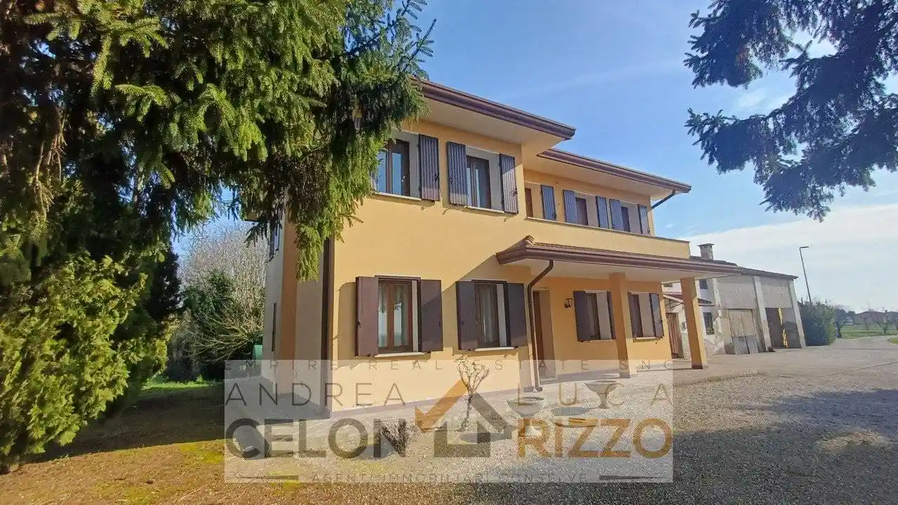 Casa indipendente in vendita a Agna