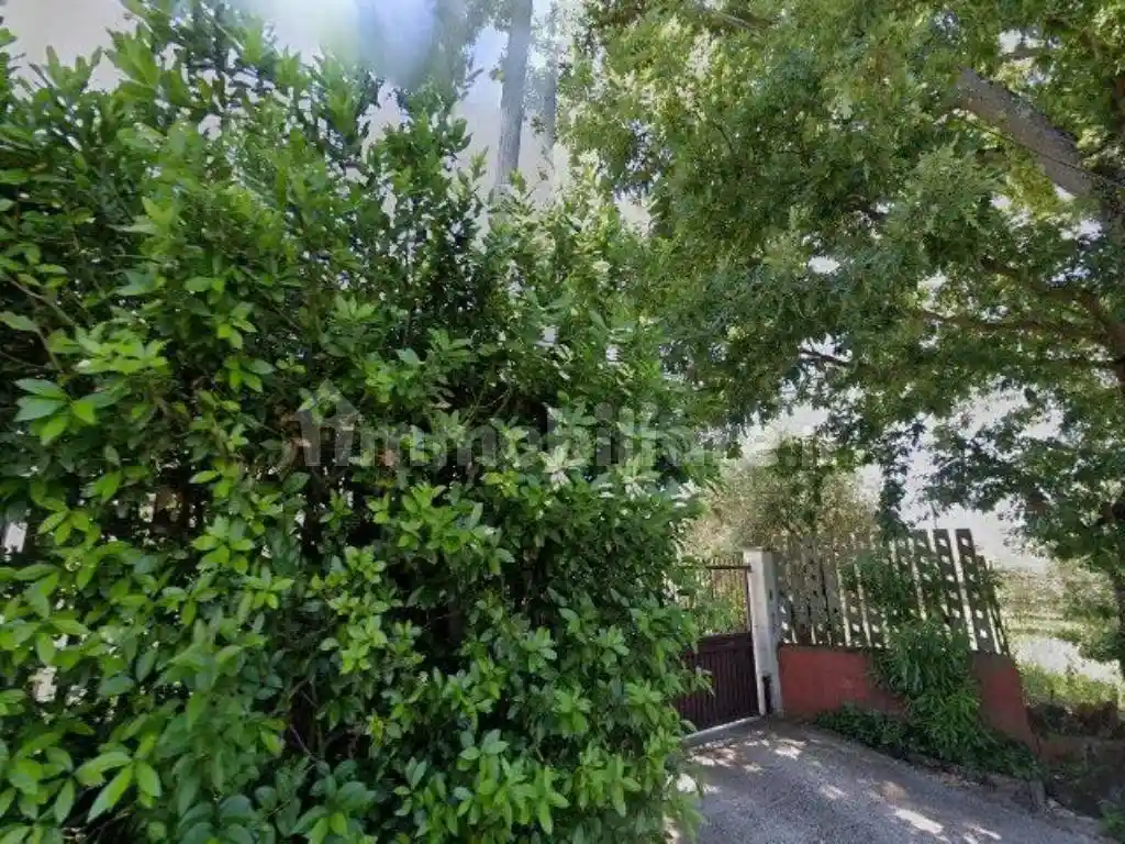 Villa in vendita a Palombara Sabina