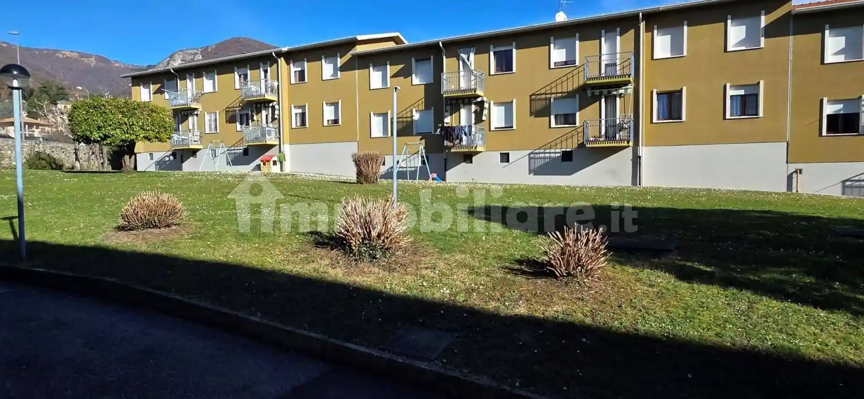 Appartamento in vendita a Erba