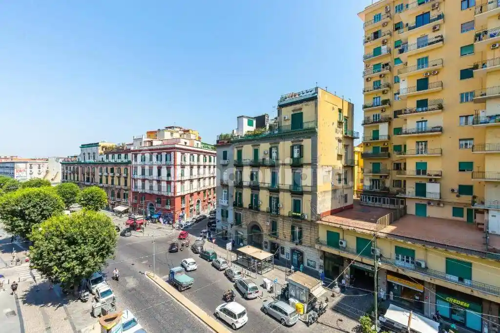 Appartamento in vendita a Napoli