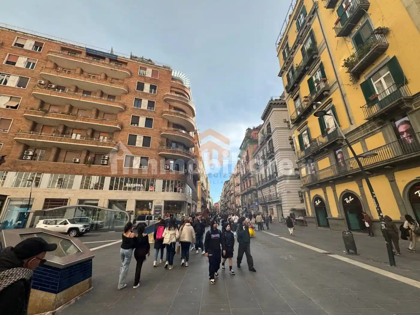 Appartamento in vendita a Napoli