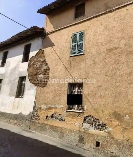 Casa indipendente in vendita a Fresonara