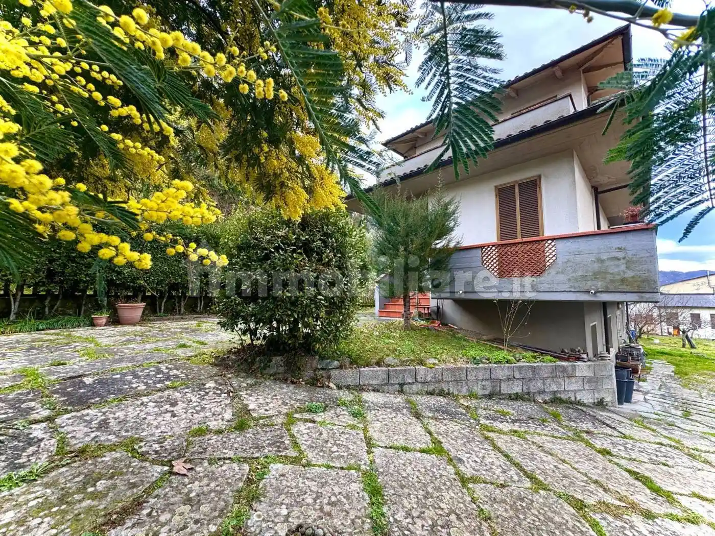 Villa in vendita a Vernio