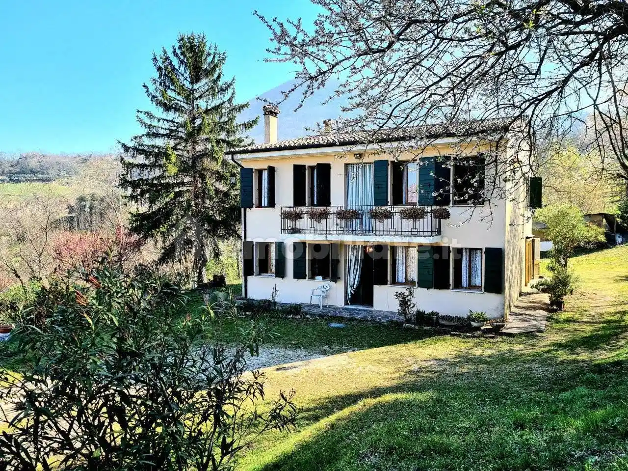 Rustico - Casale in vendita a Vo'