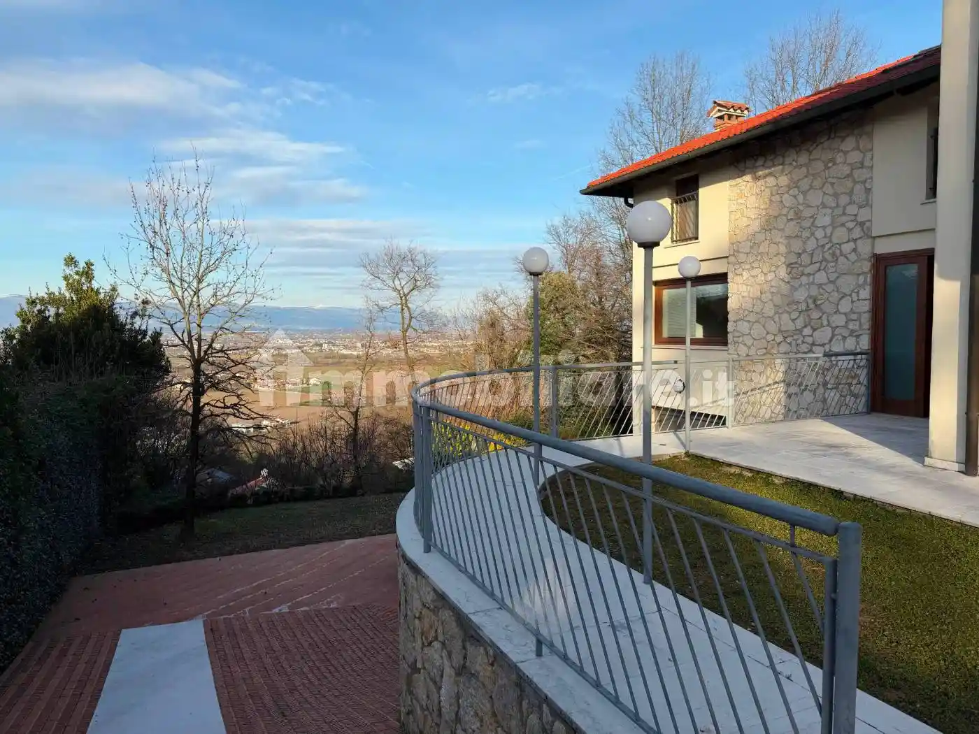 Villa in vendita a Costabissara