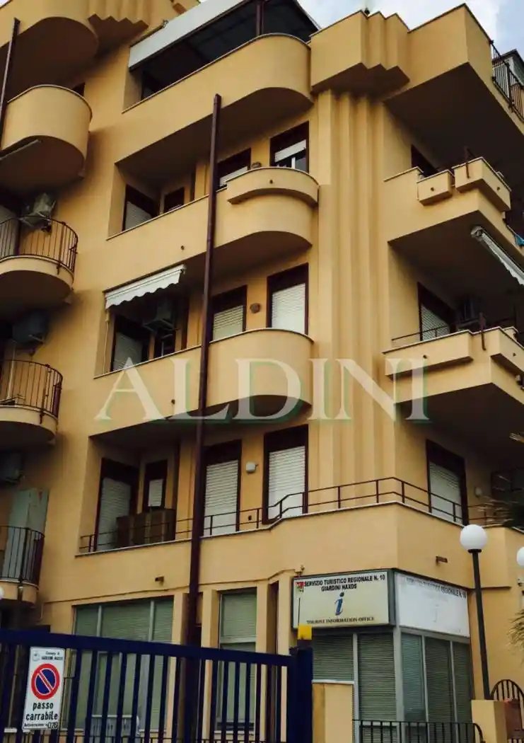 Appartamento in affitto a Giardini-Naxos