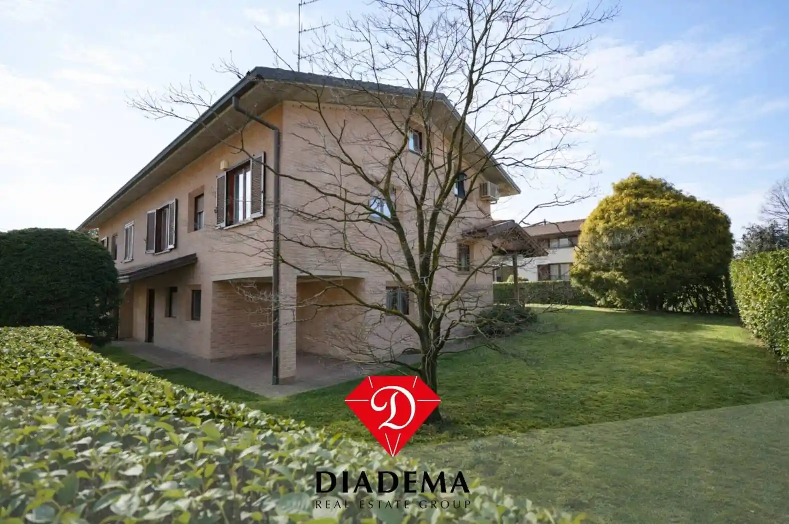 Villa in vendita a Vedano Olona