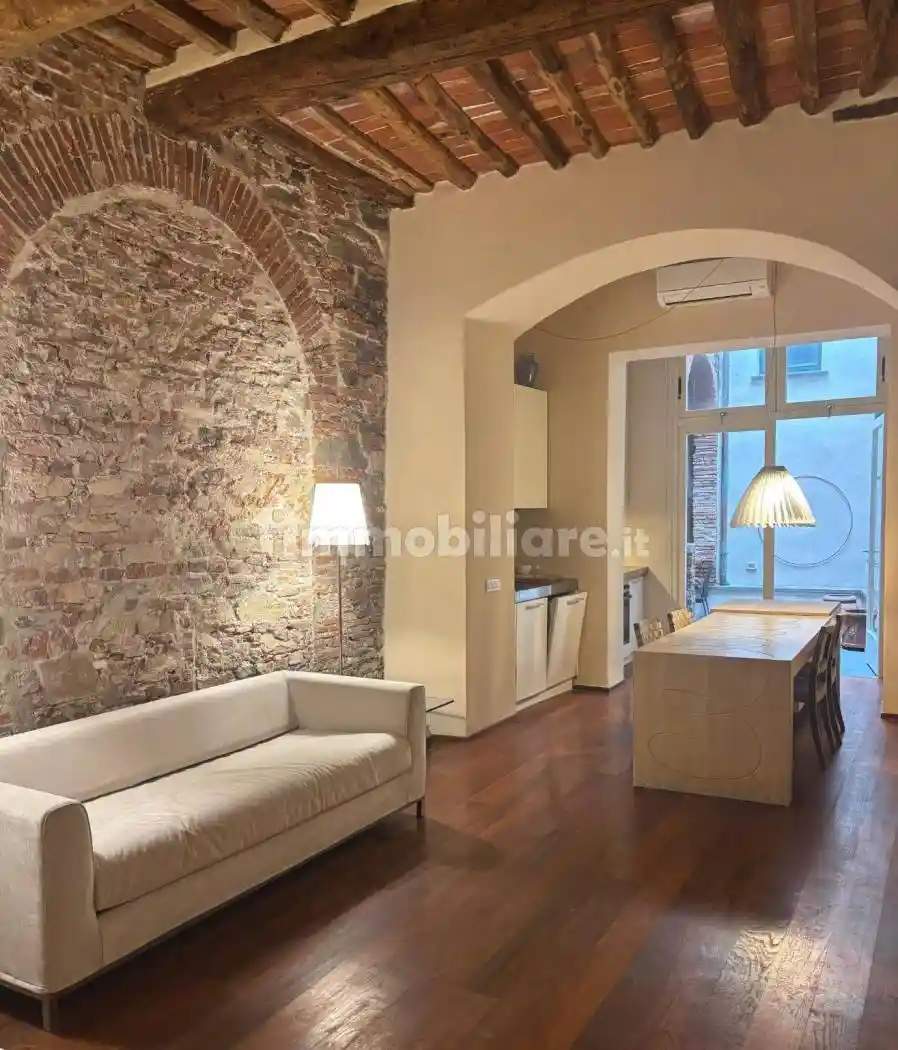 Appartamento in affitto a Lucca