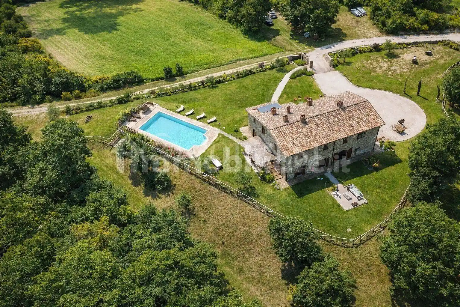 Casa indipendente in vendita a Pietralunga