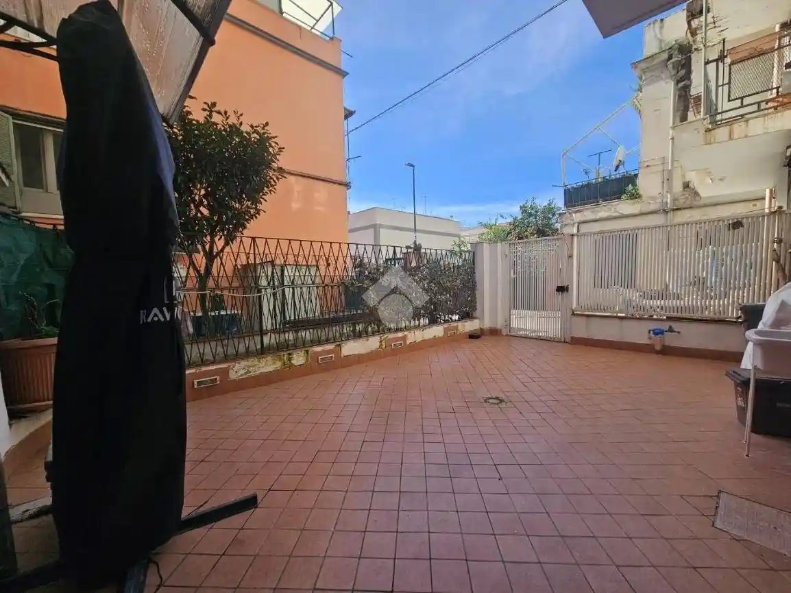 Appartamento in vendita a Napoli
