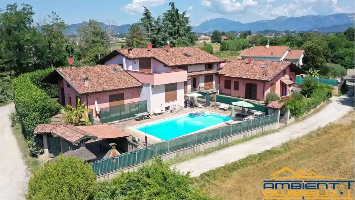 Villetta a schiera in vendita a Robbiate