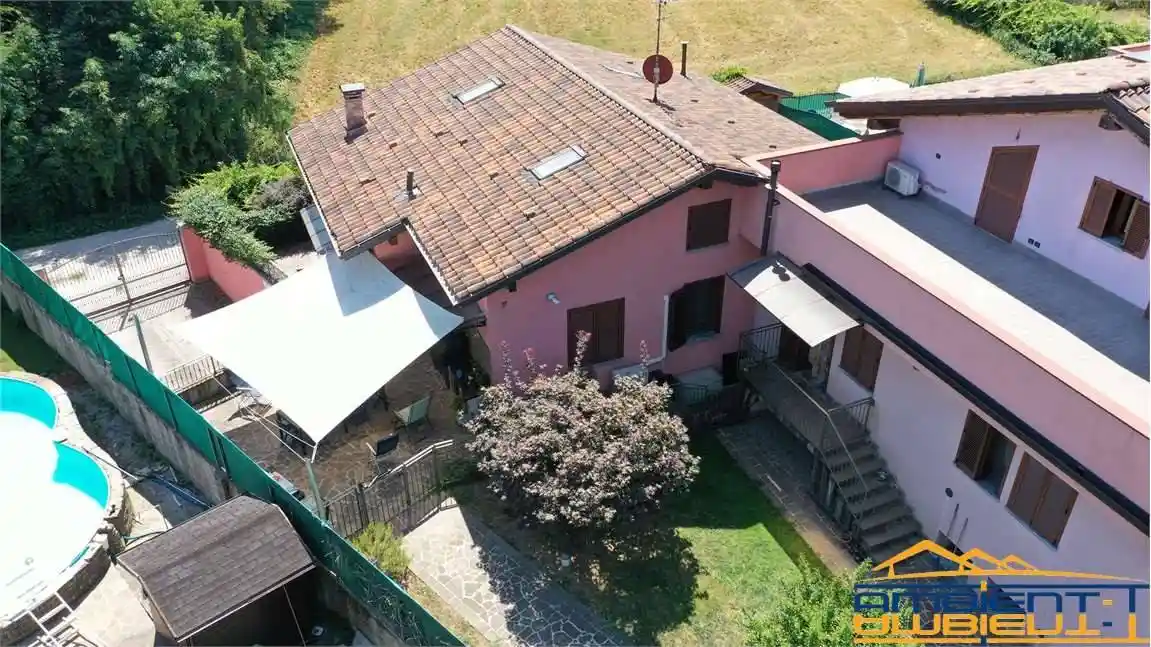 Villetta a schiera in vendita a Robbiate