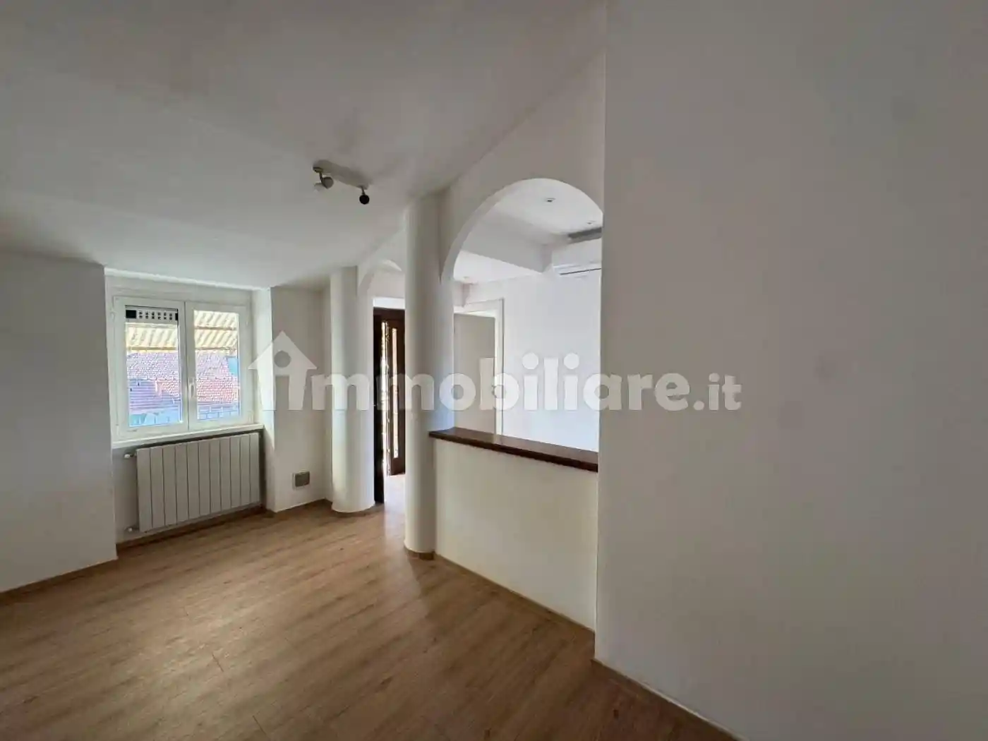 Appartamento in vendita a Caronno Varesino