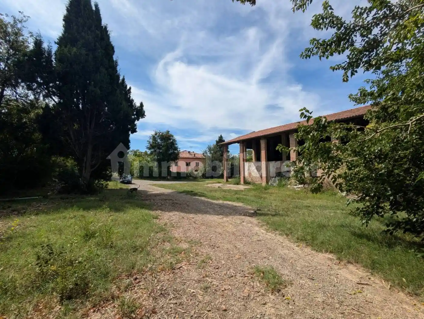 Palazzo - Edificio in vendita a Pianoro