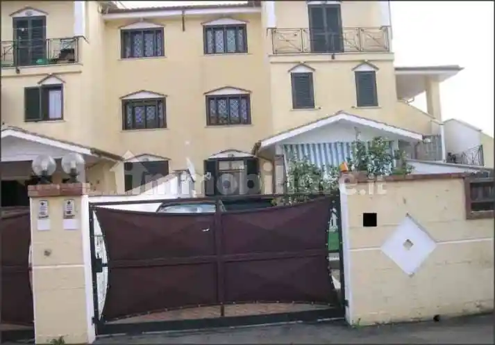 Villa in vendita a Nettuno