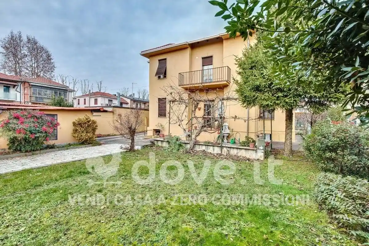 Villa in vendita a Legnano