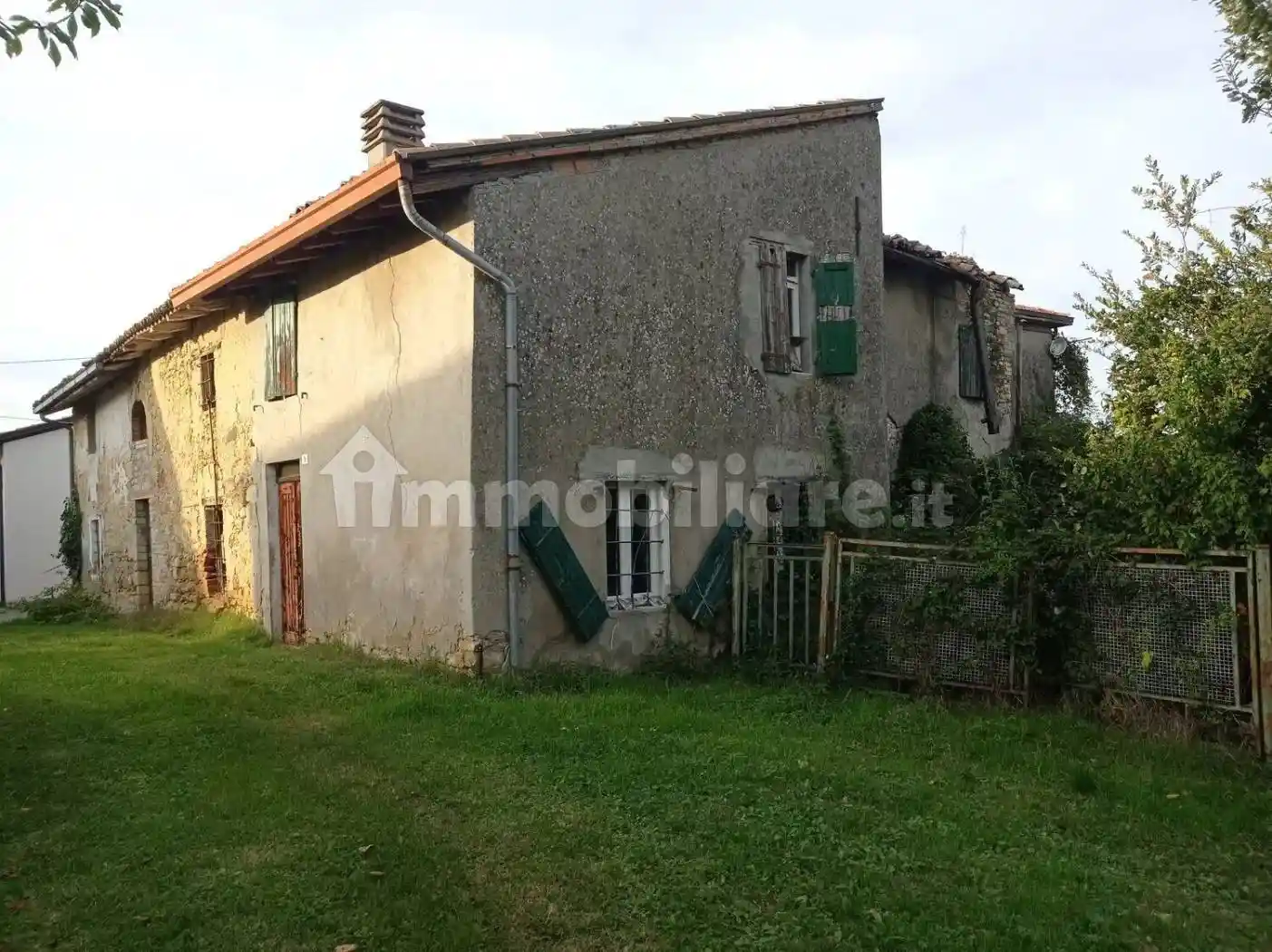 Rustico - Casale in vendita a Gropparello