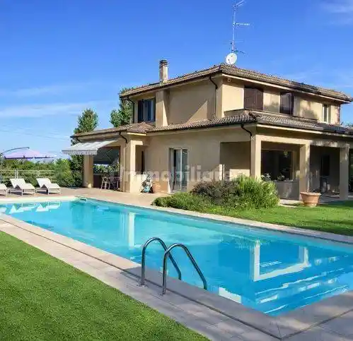 Villa in vendita a Tortona