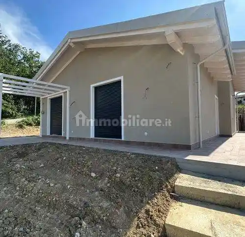 Villa in vendita a Tortona