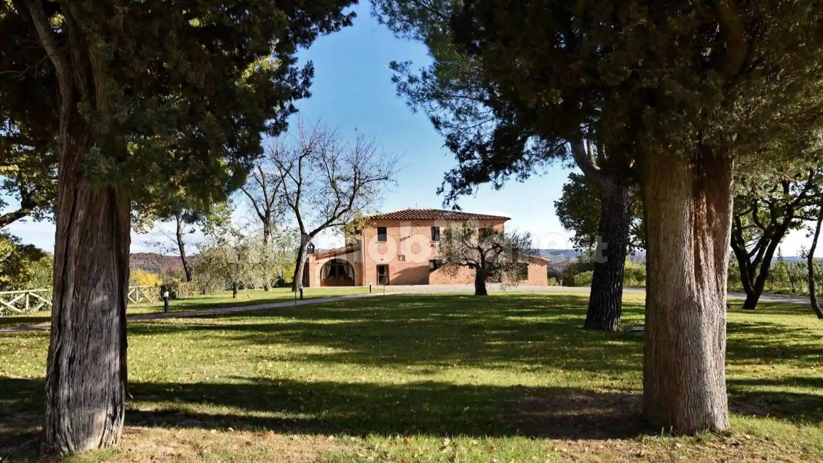 Rustico - Casale in vendita a Chiusi