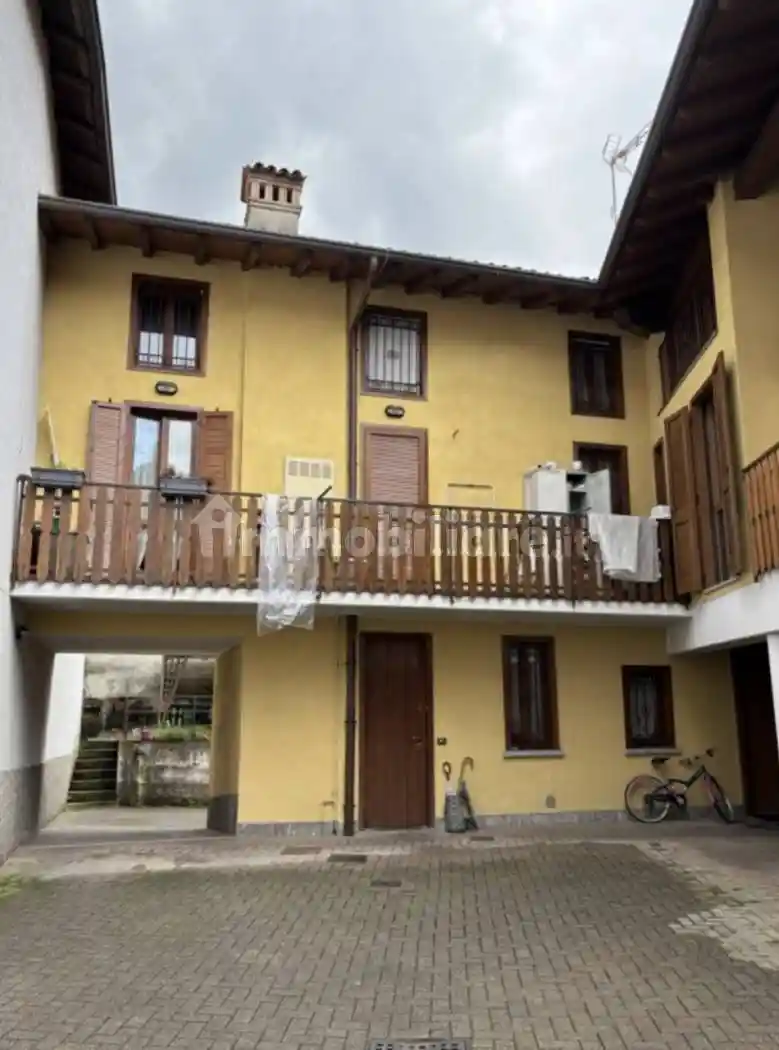 Casa indipendente in vendita a Albino