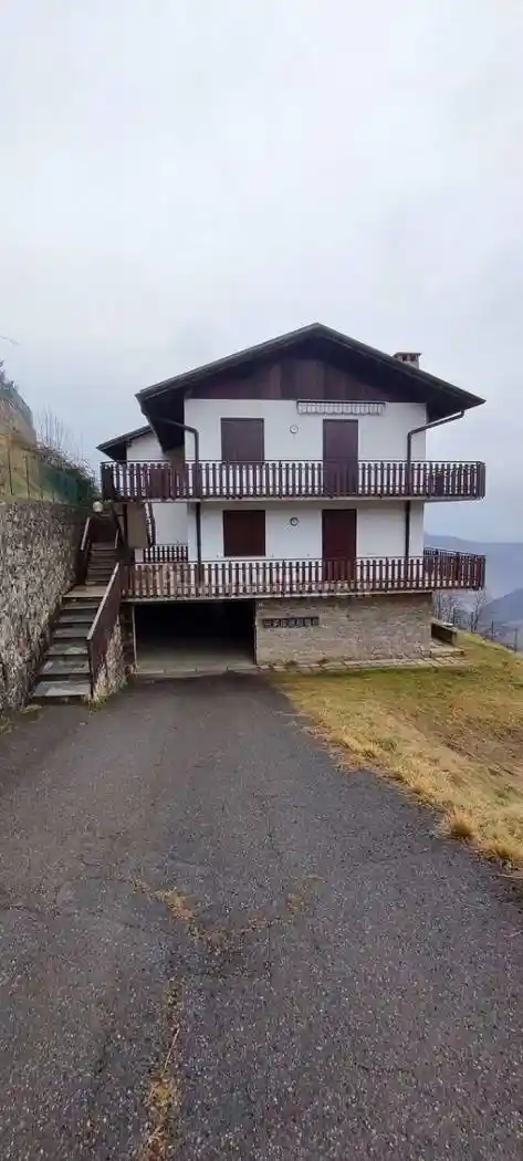 Appartamento in vendita a Aviatico