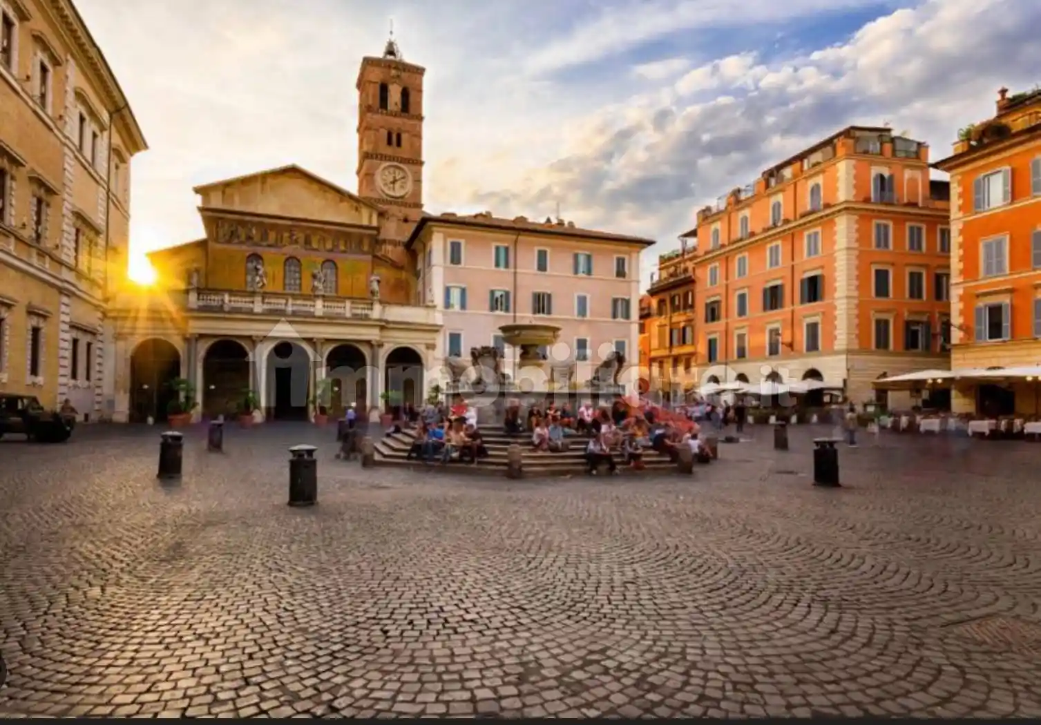 Palazzo - Edificio in vendita a Roma