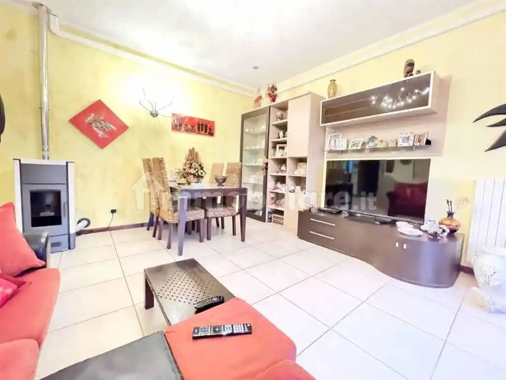 Villa in vendita a Luni