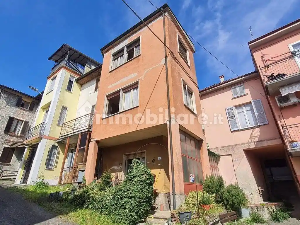 Casa indipendente in vendita a Santa Maria della Versa