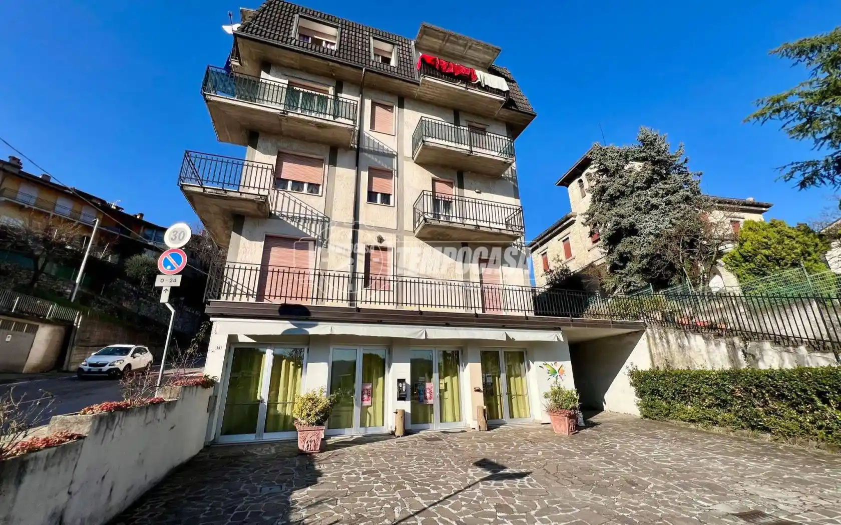 Appartamento in vendita a Adrara San Martino