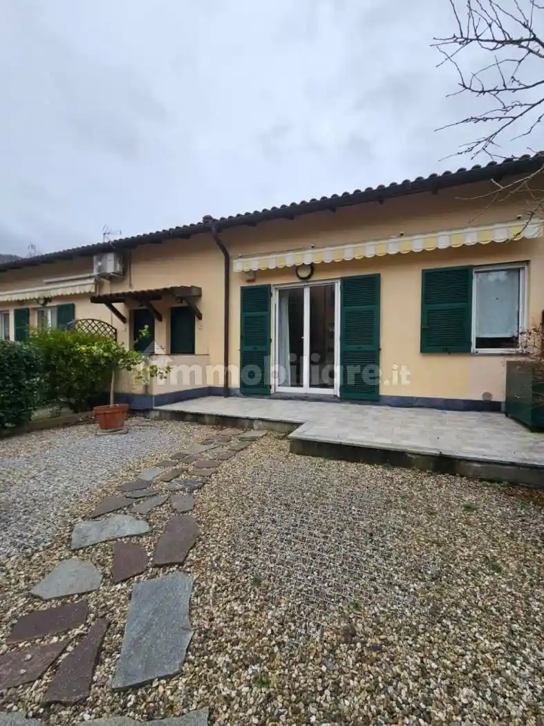 Casa indipendente in vendita a Mignanego