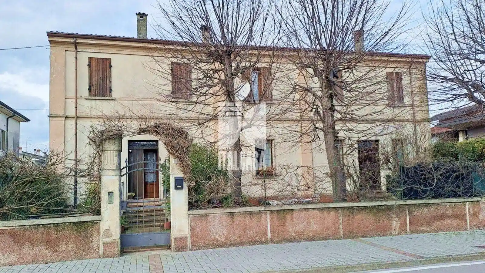 Villa in vendita a Roverbella