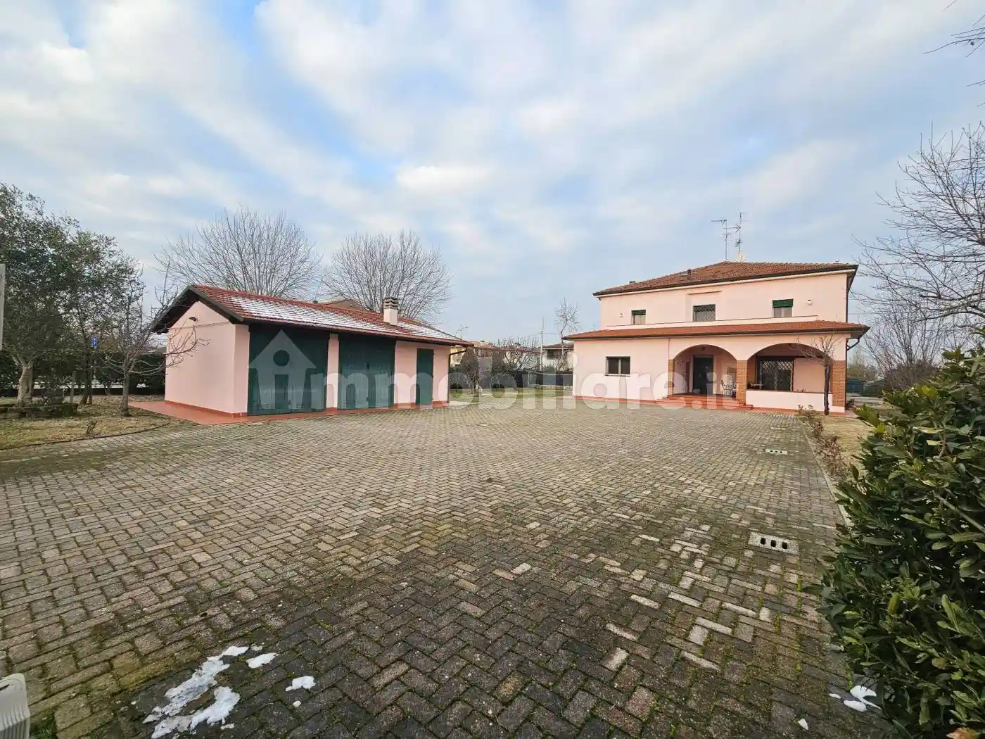 Villa in vendita a Medicina