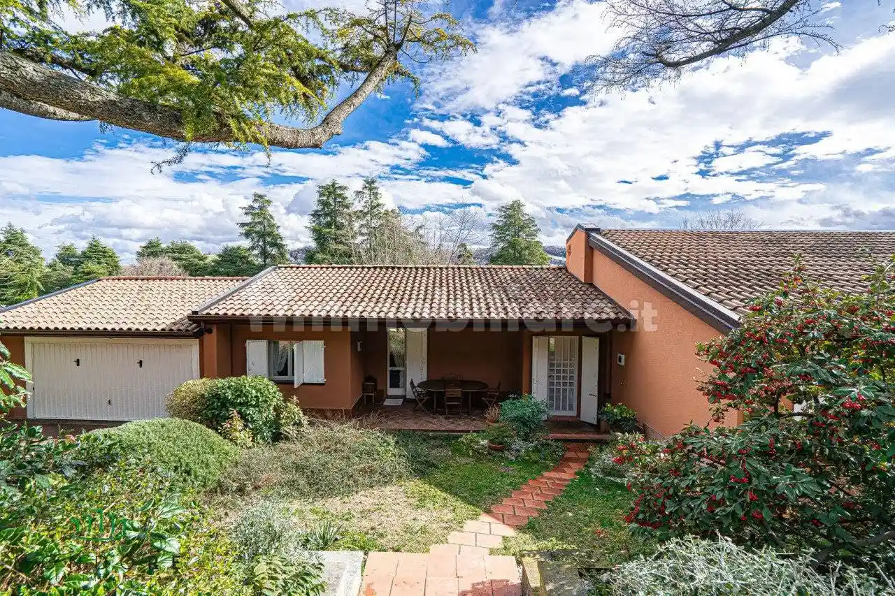 Villa in vendita a Pianoro