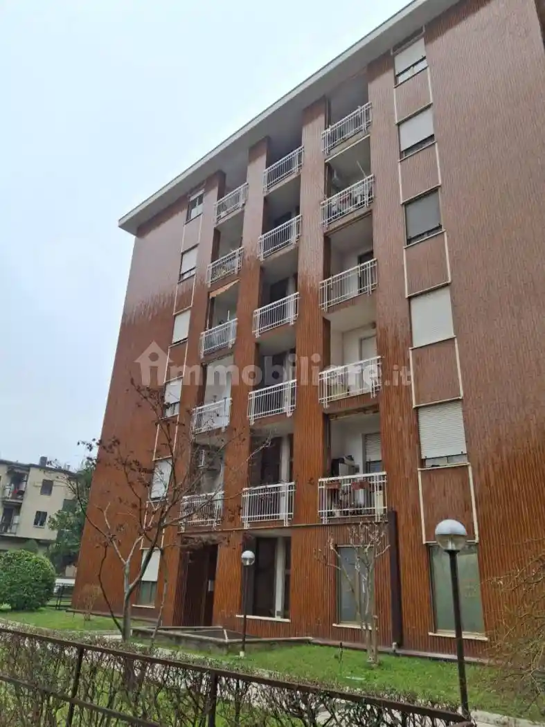 Appartamento in vendita a Monza