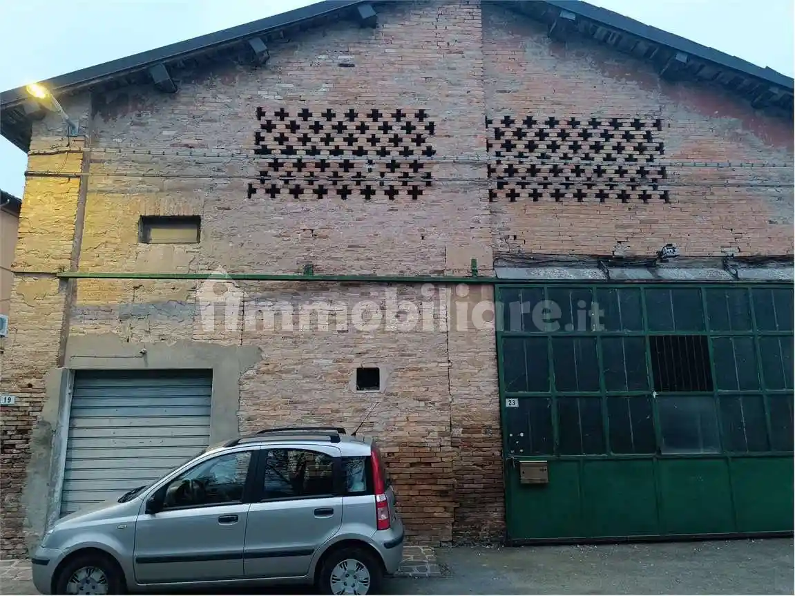 Rustico - Casale in vendita a Modena