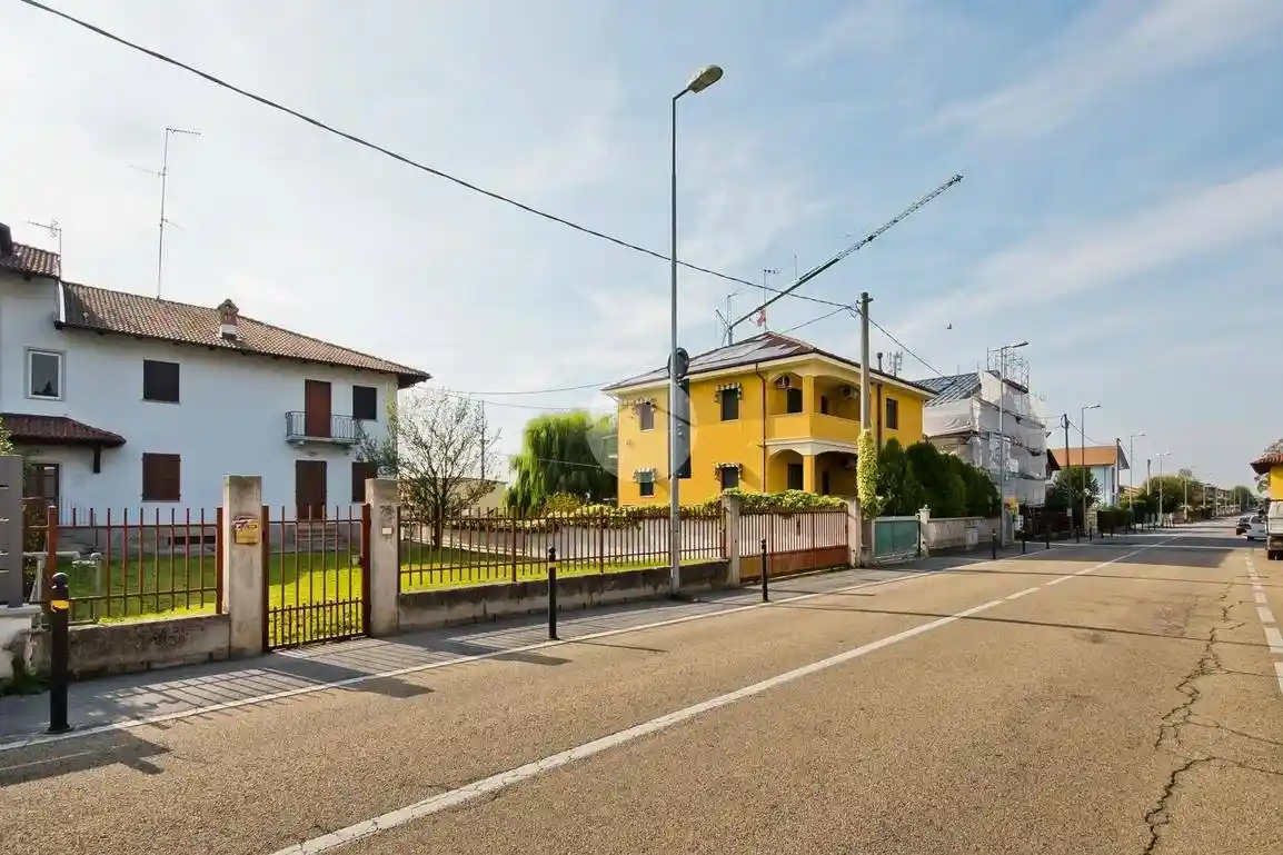 Casa indipendente in vendita a Bra